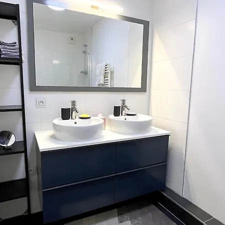 Le Penthouse De *