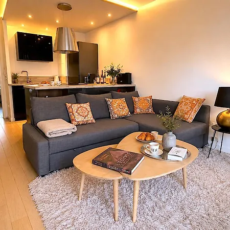Le Penthouse De *
